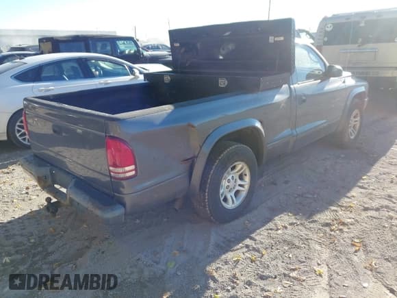 ✅ 2002 Dodge Dakota • VIN: 1B7FL16XX2S612502 • Lot: 43626215. Wystawiony na IAAI z przebiegiem 159 263 mil. Bezpłatny archiwum sprzedaży aukcyjnych z USA i szczegółowy raport historii pojazdu na DreamBid. Zdjęcie 4.