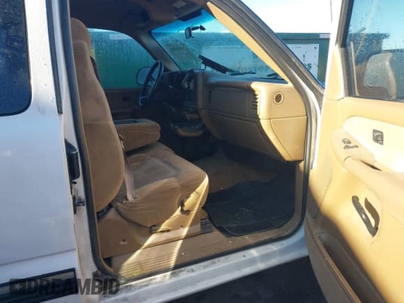 ✅ 2000 Chevrolet Silverado 1500 LS • VIN: 1GCEK19T2YE282868 • Лот: 43589583. Опубликован ранее на IAAI с пробегом 345 685 миль. Бесплатный доступ к архиву аукционных продаж из США и подробный отчёт об истории автомобиля на DreamBid. Изображение 5.