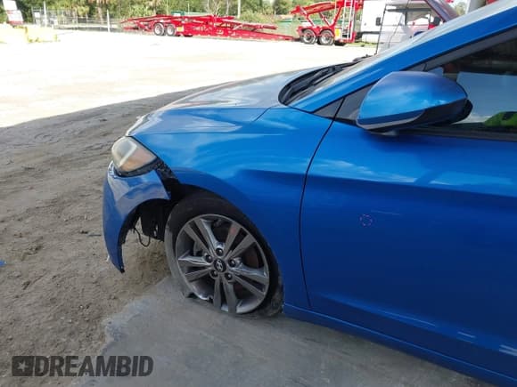 ✅ 2017 Hyundai Elantra SE • VIN: KMHD84LF9HU162680 • Lot: 43516368. Listed on IAAI with 86,303 mi. Free auction sales archive from the USA and detailed vehicle history report at DreamBid. Image 18.