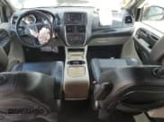 ✅ 2020 Dodge Grand Caravan SXT • VIN: 2C4RDGCG6LR228351 • Лот: 64020495. Опубликован ранее на Copart с пробегом 48 141 миль. Бесплатный доступ к архиву аукционных продаж из США и подробный отчёт об истории автомобиля на DreamBid. Изображение 8.