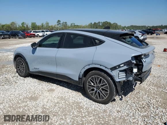 ✅ 2024 Ford Mustang Mach-E Premium • VIN: 3FMTK3R72RMA15369 • Лот: 50387625. Опубликован ранее на Copart с пробегом 1 440 миль. Бесплатный доступ к архиву аукционных продаж из США и подробный отчёт об истории автомобиля на DreamBid. Изображение 2.