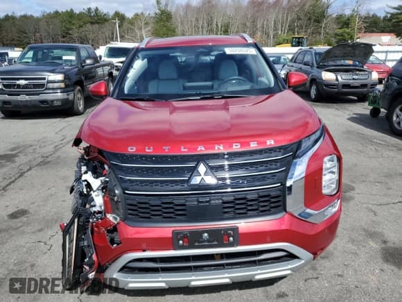 ✅ 2024 Mitsubishi Outlander SEL • VIN: JA4J4WA8XRZ024731 • Lot: 50208525. Listed on Copart with 11,843 mi. Free auction sales archive from the USA and detailed vehicle history report at DreamBid. Image 5.
