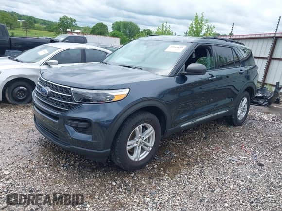 ✅ 2022 Ford Explorer XLT • VIN: 1FMSK8DH3NGA69714 • Lot: 42164169. Wystawiony na IAAI z przebiegiem 53 081 mil. Bezpłatny archiwum sprzedaży aukcyjnych z USA i szczegółowy raport historii pojazdu na DreamBid. Zdjęcie 18.