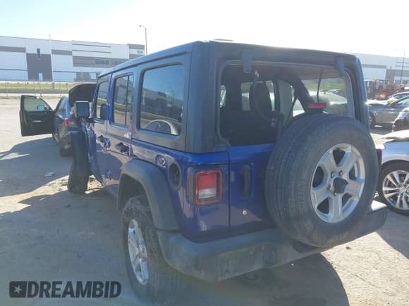 ✅ 2020 Jeep Wrangler Unlimited Sport Altitude • VIN: 1C4HJXDN7LW257530 • Lot: 43564158. Listed on IAAI with Not provided. Free auction sales archive from the USA and detailed vehicle history report at DreamBid. Image 3.
