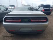 ✅ 2016 Dodge Challenger SRT 392 • VIN: 2C3CDZDJ2GH125200 • Lot: 43400862. Wystawiony na IAAI z przebiegiem 56 605 mil. Bezpłatny archiwum sprzedaży aukcyjnych z USA i szczegółowy raport historii pojazdu na DreamBid. Zdjęcie 15.