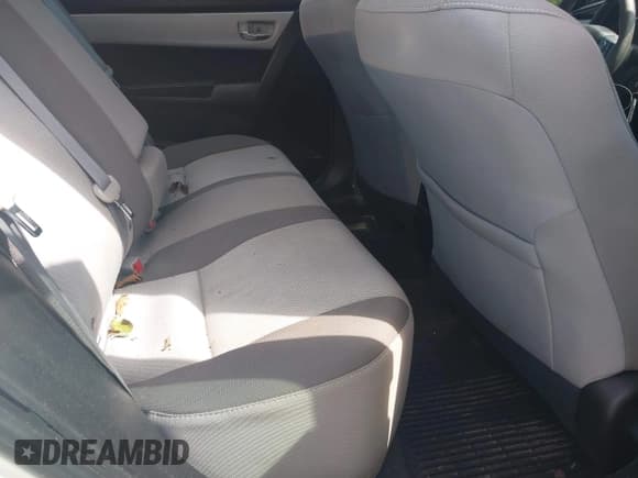 ✅ 2018 Toyota Corolla SE • VIN: 5YFBURHEXJP833667 • Lot: 43355639. Listed on IAAI with 116,952 mi. Free auction sales archive from the USA and detailed vehicle history report at DreamBid. Image 8.