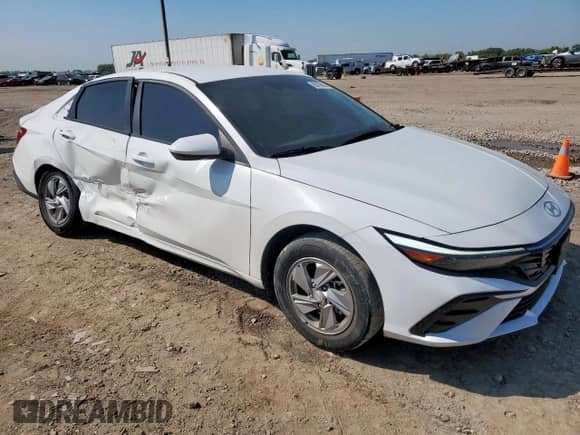 2024 Hyundai Elantra SE with VIN KMHLL4DG3RU683297, listed as a Copart auction lot 80166605 with 15,645 mi miles and Salvage title. Bid and sale history available at DreamBid. Image 4.
