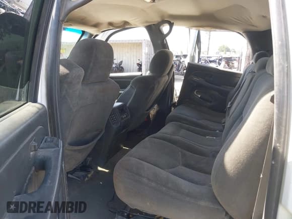 ✅ 2004 Chevrolet Silverado 2500HD LS • VIN: 1GCHC23U04F264942 • Лот: 42478706. Опубликован ранее на IAAI с пробегом 258 175 миль. Бесплатный доступ к архиву аукционных продаж из США и подробный отчёт об истории автомобиля на DreamBid. Изображение 8.