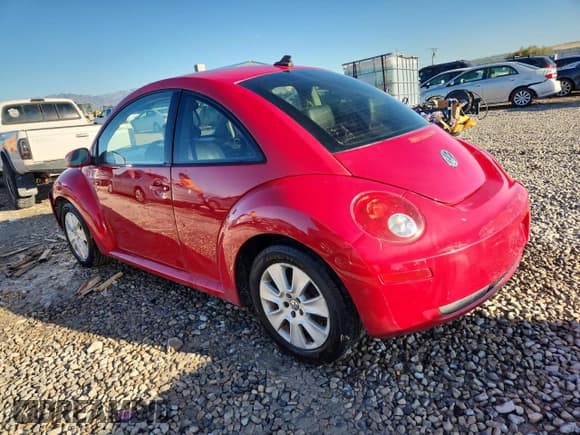 ✅ 2009 Volkswagen Beetle S • VIN: 3VWRW31C29M506825 • Lot: 84214315. Listed on Copart with 125,546 mi. Free auction sales archive from the USA and detailed vehicle history report at DreamBid. Image 2.