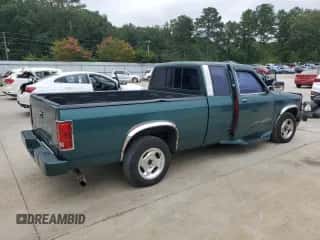 1993 Dodge Dakota z VIN 1B7FL23X3PS153914, wystawiony jako Copart lot #67756425 z przebiegiem 277 083 mil mil oraz Szkoda całkowita • Salvage title. Historia ofert i sprzedaży dostępna na DreamBid. Obrazek 3.