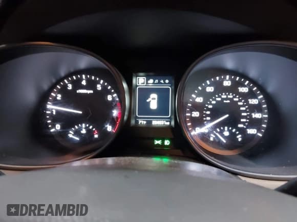 ✅ 2018 Hyundai Santa Fe 2.4L • VIN: 5XYZU3LB6JG514828 • Лот: 42282610. Опубликован ранее на IAAI с пробегом 204 030 миль. Бесплатный доступ к архиву аукционных продаж из США и подробный отчёт об истории автомобиля на DreamBid. Изображение 7.