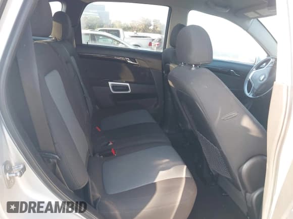 ✅ 2014 Chevrolet Captiva Sport LS • VIN: 3GNAL2EK7ES666328 • Lot: 42217644. Wystawiony na IAAI z przebiegiem 158 838 mil. Bezpłatny archiwum sprzedaży aukcyjnych z USA i szczegółowy raport historii pojazdu na DreamBid. Zdjęcie 8.