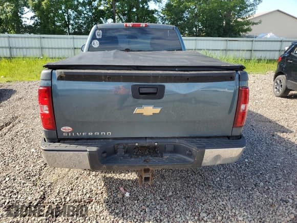 ✅ 2009 Chevrolet Silverado 1500 Work Truck • VIN: 1GCEC19X59Z195377 • Lot: 65925445. Wystawiony na Copart z przebiegiem 169 189 mil. Bezpłatny archiwum sprzedaży aukcyjnych z USA i szczegółowy raport historii pojazdu na DreamBid. Zdjęcie 6.
