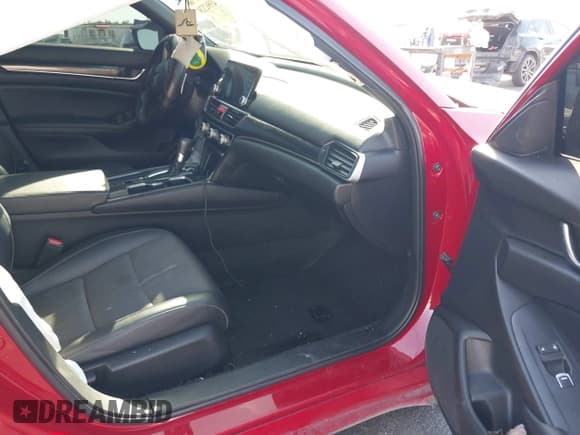 ✅ 2022 Honda Accord Sport • VIN: 1HGCV1F36NA039877 • Lot: 43562320. Wystawiony na IAAI z przebiegiem 60 273 mil. Bezpłatny archiwum sprzedaży aukcyjnych z USA i szczegółowy raport historii pojazdu na DreamBid. Zdjęcie 5.