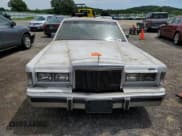 ✅ 1989 Lincoln Town Car • VIN: 1LNBM81F1KY658361 • Lot: 58558244. Listed on Copart with 85,349 mi. Free auction sales archive from the USA and detailed vehicle history report at DreamBid. Image 5.