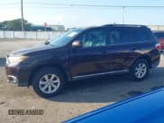 ✅ 2012 Toyota Highlander • VIN: 5TDZA3EH7CS019568 • Лот: 42847672. Опубликован ранее на IAAI с пробегом 176 466 миль. Бесплатный доступ к архиву аукционных продаж из США и подробный отчёт об истории автомобиля на DreamBid. Изображение 14.
