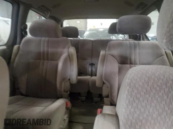 ✅ 2003 Toyota Sienna CE • VIN: 4T3ZF19C43U516581 • Lot: 92350935. Wystawiony na Copart z przebiegiem 205 914 mil. Bezpłatny archiwum sprzedaży aukcyjnych z USA i szczegółowy raport historii pojazdu na DreamBid. Zdjęcie 10.