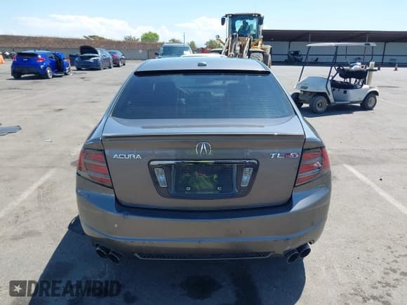 ✅ 2008 Acura TL Type S • VIN: 19UUA765X8A004428 • Lot: 42809951. Listed on IAAI with 129,791 mi. Free auction sales archive from the USA and detailed vehicle history report at DreamBid. Image 16.