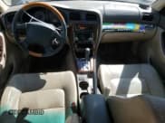 ✅ 2002 Subaru Legacy Outback VDC • VIN: 4S3BH896427627799 • Lot: 51172995. Wystawiony na Copart z przebiegiem 309 410 mil. Bezpłatny archiwum sprzedaży aukcyjnych z USA i szczegółowy raport historii pojazdu na DreamBid. Zdjęcie 8.