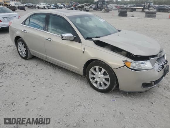 ✅ 2010 Lincoln MKZ • VIN: 3LNHL2GC5AR640417 • Lot: 87050475. Listed on Copart with 147,605 mi. Free auction sales archive from the USA and detailed vehicle history report at DreamBid. Image 4.