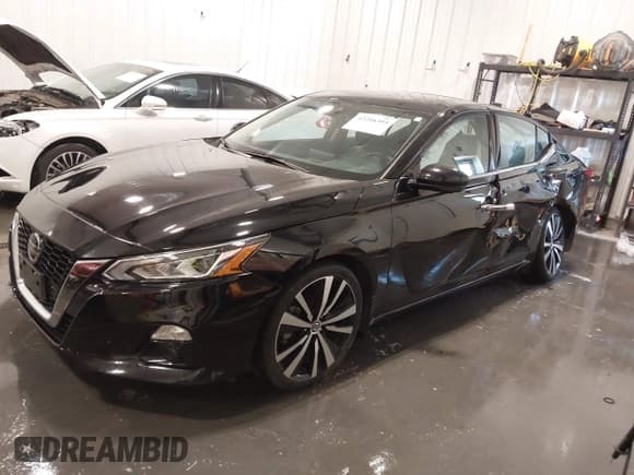 ✅ 2019 Nissan Altima Platinum • VIN: 1N4BL4FV4KC210506 • Лот: 42216393. Опубликован ранее на IAAI с пробегом 29 818 миль. Бесплатный доступ к архиву аукционных продаж из США и подробный отчёт об истории автомобиля на DreamBid. Изображение 17.