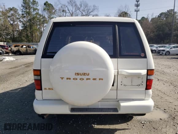 ✅ 1999 Isuzu Trooper S • VIN: JACDJ58X6X7928036 • Lot: 47035495. Wystawiony na Copart z przebiegiem 181 558 mil. Bezpłatny archiwum sprzedaży aukcyjnych z USA i szczegółowy raport historii pojazdu na DreamBid. Zdjęcie 6.
