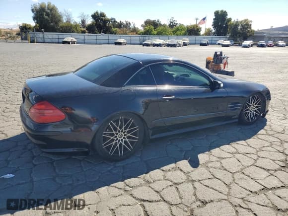 ✅ 2005 Mercedes-Benz SL 500 • VIN: WDBSK75F75F094230 • Lot: 80403445. Wystawiony na Copart z przebiegiem 191 895 mil. Bezpłatny archiwum sprzedaży aukcyjnych z USA i szczegółowy raport historii pojazdu na DreamBid. Zdjęcie 3.