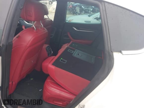 ✅ 2019 Maserati Levante GranLusso • VIN: ZN661XULXKX318172 • Лот: 41014638. Опубликован ранее на IAAI с пробегом 91 278 миль. Бесплатный доступ к архиву аукционных продаж из США и подробный отчёт об истории автомобиля на DreamBid. Изображение 8.