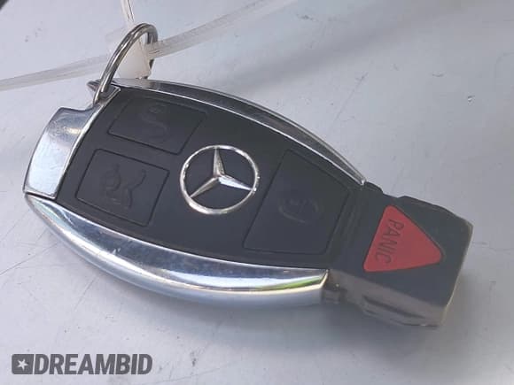 ✅ 2014 Mercedes-Benz C 250 Sport • VIN: WDDGF4HBXEG221328 • Lot: 42683962. Listed on IAAI with 138,588 mi. Free auction sales archive from the USA and detailed vehicle history report at DreamBid. Image 11.