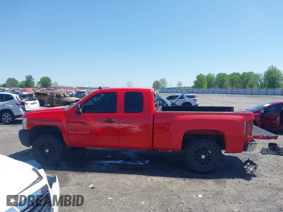 ✅ 2007 Chevrolet Silverado 1500 Work Truck • VIN: 1GCEC19X47Z609956 • Lot: 41974195. Listed on IAAI with 183,772 mi. Free auction sales archive from the USA and detailed vehicle history report at DreamBid. Image 14.