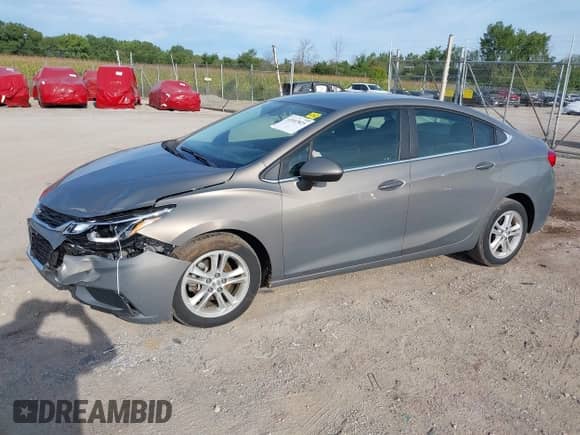 2018 Chevrolet Cruze LT с VIN 1G1BE5SMXJ7207701, выставлен на аукционе IAAI как лот 43107023 с пробегом 74 730 миль миль и . История ставок и продаж доступна на DreamBid. Изображение 2.