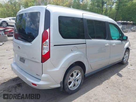 ✅ 2014 Ford Transit Connect XLT • VIN: NM0GE9F77E1155359 • Lot: 42212213. Wystawiony na IAAI z przebiegiem 175 183 mil. Bezpłatny archiwum sprzedaży aukcyjnych z USA i szczegółowy raport historii pojazdu na DreamBid. Zdjęcie 4.