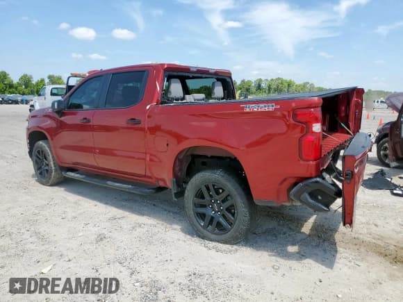 ✅ 2022 Chevrolet Silverado 1500 LT Trail Boss • VIN: 1GCPYFEL8NZ228411 • Lot: 65754615. Wystawiony na Copart z przebiegiem 52 380 mil. Bezpłatny archiwum sprzedaży aukcyjnych z USA i szczegółowy raport historii pojazdu na DreamBid. Zdjęcie 2.