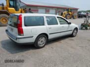 ✅ 2004 Volvo V70 • VIN: YV1SW64A242432672 • Lot: 42828507. Listed on IAAI with 165,470 mi. Free auction sales archive from the USA and detailed vehicle history report at DreamBid. Image 4.