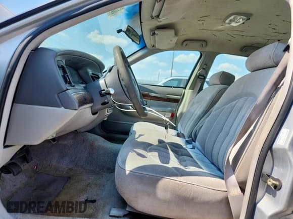 ✅ 1996 Mercury Grand Marquis GS • VIN: 2MELM74W9TX648871 • Lot: 80891275. Wystawiony na Copart z przebiegiem 88 951 mil. Bezpłatny archiwum sprzedaży aukcyjnych z USA i szczegółowy raport historii pojazdu na DreamBid. Zdjęcie 7.