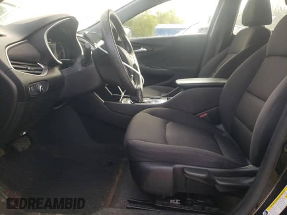 2019 Chevrolet Malibu LS z VIN 1G1ZB5ST2KF128397, wystawiony jako Copart lot #84024135 z przebiegiem 159 482 mil mil oraz Szkoda całkowita • Salvage title. Historia ofert i sprzedaży dostępna na DreamBid. Obrazek 7.