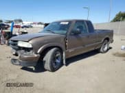 ✅ 2003 Chevrolet S-10 LS • VIN: 1GCCS19X038106564 • Лот: 46473045. Опубликован ранее на Copart с пробегом 159 955 миль. Бесплатный доступ к архиву аукционных продаж из США и подробный отчёт об истории автомобиля на DreamBid. Изображение 1.