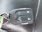 ✅ 2020 GMC Sierra 1500 SLT • VIN: 1GTU9DEL4LZ168127 • Lot: 41850026. Wystawiony na IAAI z przebiegiem 113 518 mil. Bezpłatny archiwum sprzedaży aukcyjnych z USA i szczegółowy raport historii pojazdu na DreamBid. Zdjęcie 11.