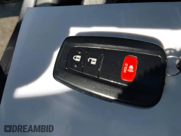 2022 Toyota Prius L Eco z VIN JTDKAMFU8N3173343, wystawiony jako IAAI lot #43008600 z przebiegiem 46 161 mil mil oraz . Historia ofert i sprzedaży dostępna na DreamBid. Obrazek 11.