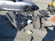 ✅ 2020 Toyota RAV4 XLE Premium • VIN: JTMA1RFVXLD051074 • Лот: 90884855. Опубликован ранее на Copart с пробегом 89 757 миль. Бесплатный доступ к архиву аукционных продаж из США и подробный отчёт об истории автомобиля на DreamBid. Изображение 13.