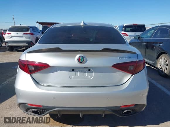 ✅ 2019 Alfa Romeo Giulia Ti Lusso • VIN: ZARFAMBN8K7600868 • Lot: 43840457. Listed on IAAI with 69,372 mi. Free auction sales archive from the USA and detailed vehicle history report at DreamBid. Image 16.