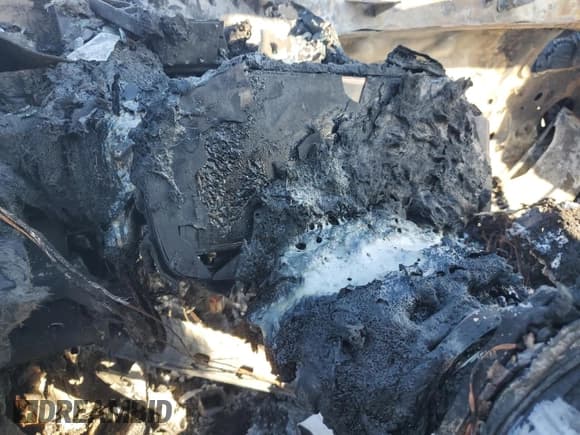 ✅ 2021 BMW M8 Competition • VIN: WBSGV0C03MCG35516 • Lot: 84032584. Listed on Copart with Not provided. Free auction sales archive from the USA and detailed vehicle history report at DreamBid. Image 9.