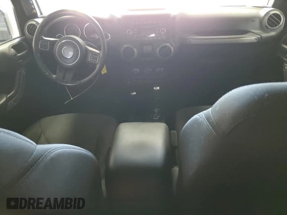 ✅ 2015 Jeep Wrangler Unlimited Sport • VIN: 1C4BJWDG4FL746040 • Лот: 92517235. Опубликован ранее на Copart с пробегом 134 284 миль. Бесплатный доступ к архиву аукционных продаж из США и подробный отчёт об истории автомобиля на DreamBid. Изображение 8.