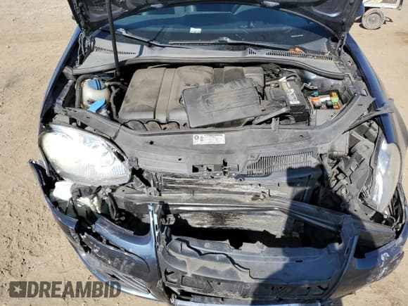 ✅ 2010 Volkswagen Jetta Limited Edition • VIN: 3VWAZ7AJ1AM119889 • Lot: 60680275. Listed on Copart with 90,778 mi. Free auction sales archive from the USA and detailed vehicle history report at DreamBid. Image 11.