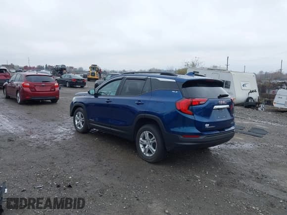 ✅ 2020 GMC Terrain SLE • VIN: 3GKALTEVXLL124497 • Lot: 43734534. Listed on IAAI with 40,875 mi. Free auction sales archive from the USA and detailed vehicle history report at DreamBid. Image 3.