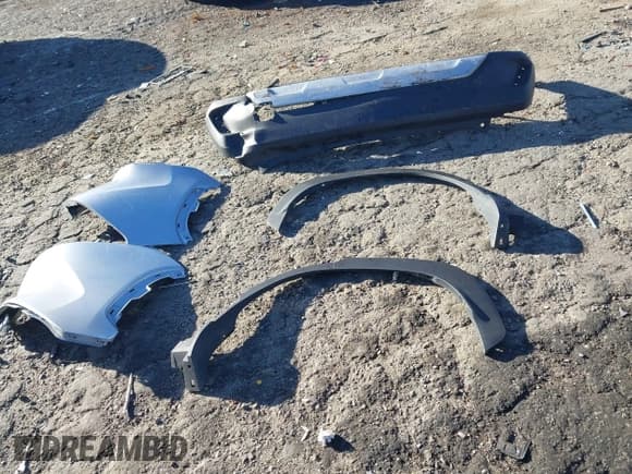 ✅ 2022 Toyota Corolla Cross LE • VIN: 7MUCAAAG6NV033994 • Lot: 43679795. Listed on IAAI with 65,659 mi. Free auction sales archive from the USA and detailed vehicle history report at DreamBid. Image 12.