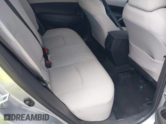 ✅ 2022 Toyota Corolla Cross L • VIN: 7MUAAAAG8NV030229 • Lot: 41952236. Listed on IAAI with 42,459 mi. Free auction sales archive from the USA and detailed vehicle history report at DreamBid. Image 8.