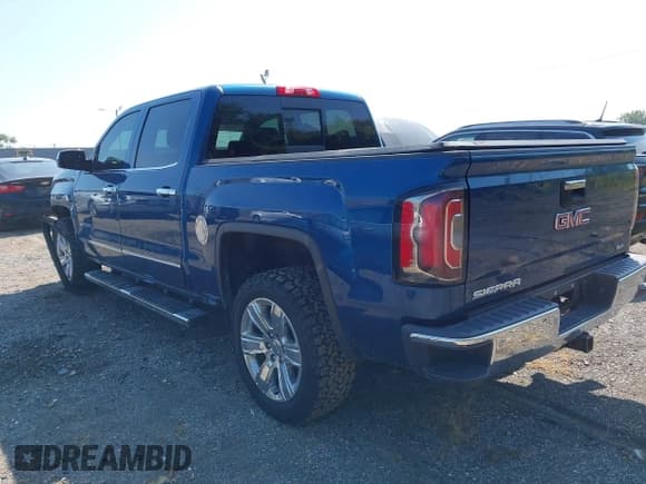 ✅ 2017 GMC Sierra 1500 SLT • VIN: 3GTU2NEC7HG464583 • Лот: 43191044. Опубликован ранее на IAAI с пробегом 120 294 миль. Бесплатный доступ к архиву аукционных продаж из США и подробный отчёт об истории автомобиля на DreamBid. Изображение 3.