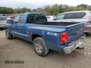 2005 Dodge Dakota SLT с VIN 1D7HW42N45S226092, выставлен на аукционе Copart как лот 70925024 с пробегом 173 041 миль миль и Чистый • Clean title. История ставок и продаж доступна на DreamBid. Изображение 2.