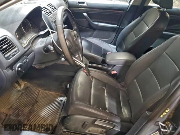 ✅ 2010 Volkswagen Jetta SE • VIN: 3VWRZ7AJ1AM034327 • Lot: 94899375. Listed on Copart with Not provided. Free auction sales archive from the USA and detailed vehicle history report at DreamBid. Image 7.